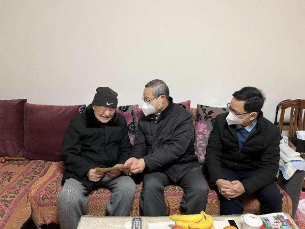 公司开展元旦春节走访慰问活动 澳门开彩结果历史记录查询